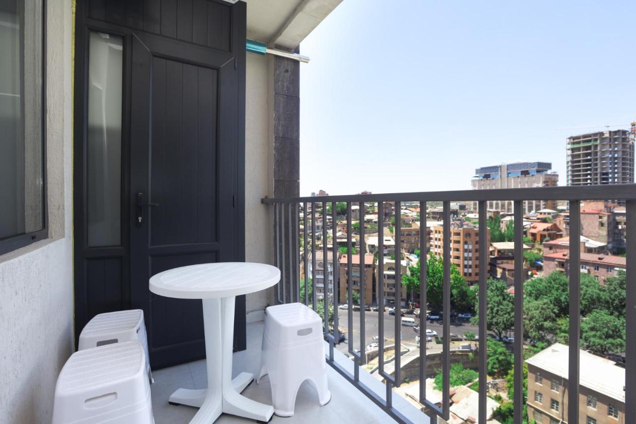Stay Inn Apartments On Amiryan 26/4 Erywań Zewnętrze zdjęcie